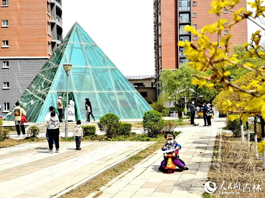 重拾“人間煙火” 吉林省正慢慢“復蘇”。人民網 關思聰攝