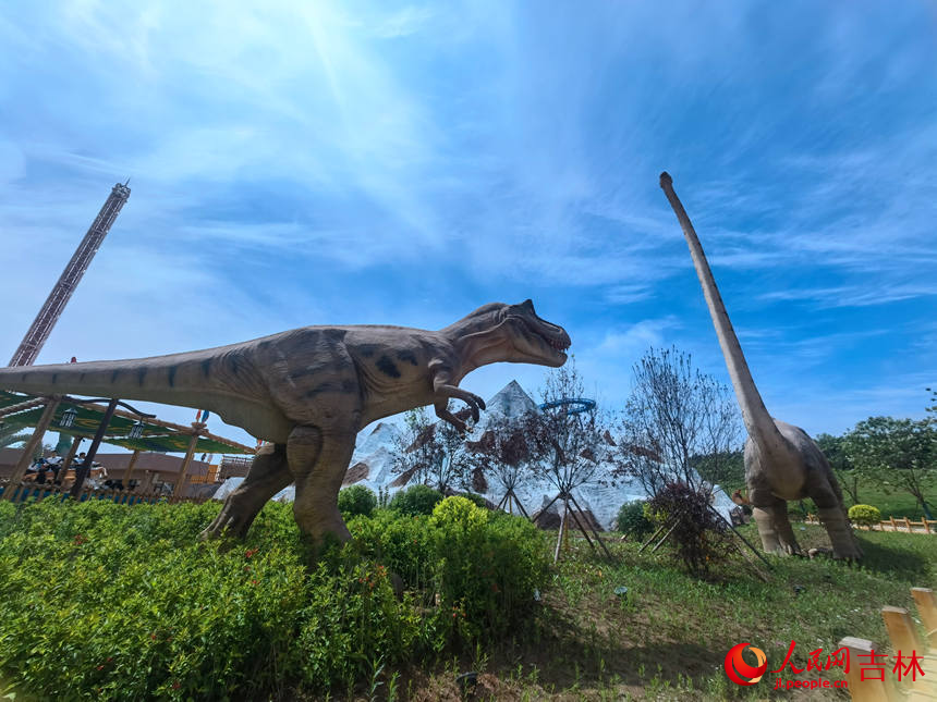 延吉恐龍王國開園。人民網 馬俊華攝