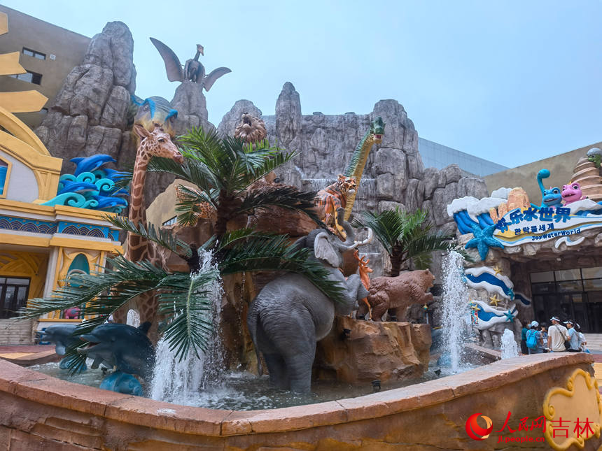 延吉恐龍王國開園。人民網 馬俊華攝