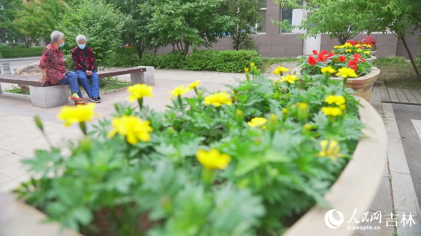 長山花園社區環境優美。人民網 石天蛟攝