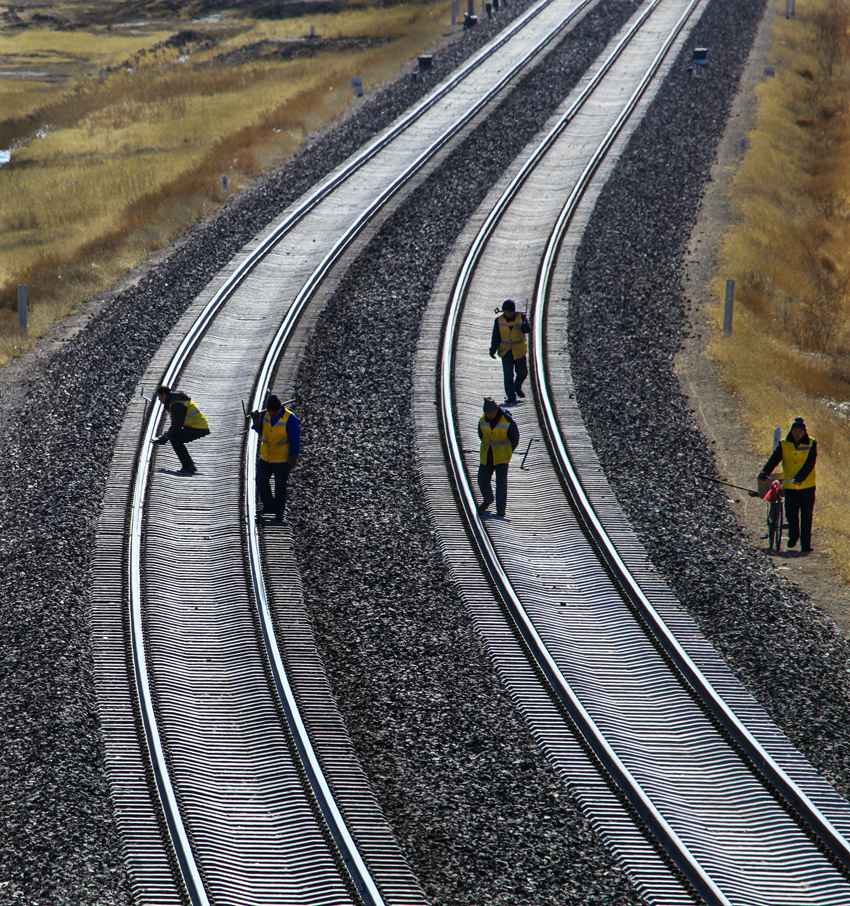 《守護》。李曉春 攝