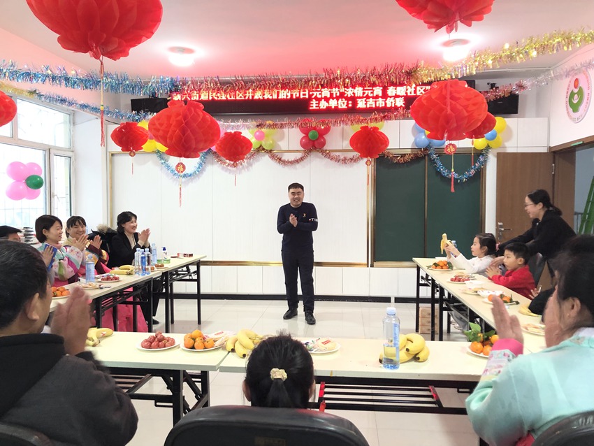 社區書記進行黨的二十大精神宣講