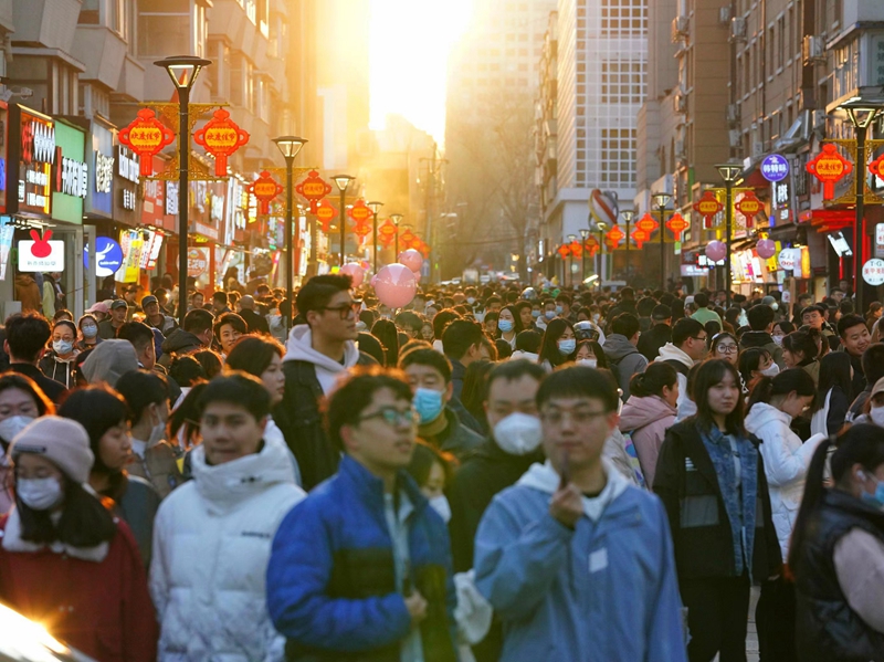 長春桂林路商業街區。人民網 李洋攝