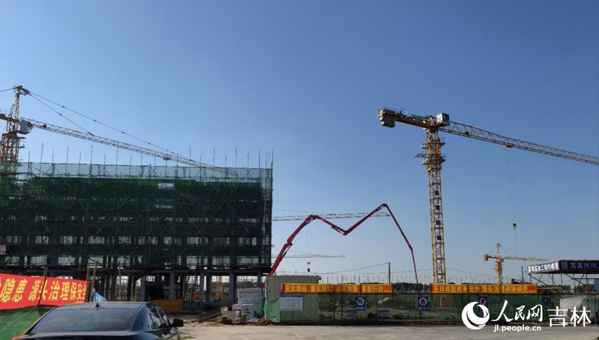 吉林鄂中肥業有限公司年產70萬噸新型肥料生產項目。人民網記者 馬俊華攝