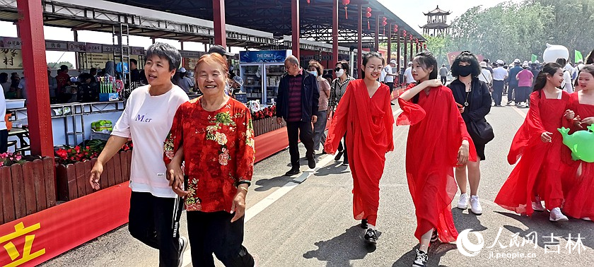 吉林松原：“桃醉”夏日里，打卡“蟠桃節”【8】