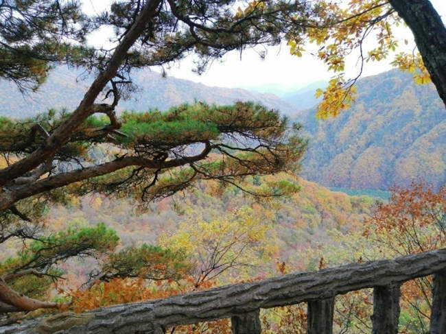 集安五女峰國家森林公園美如油畫。（孟海鷹/攝）