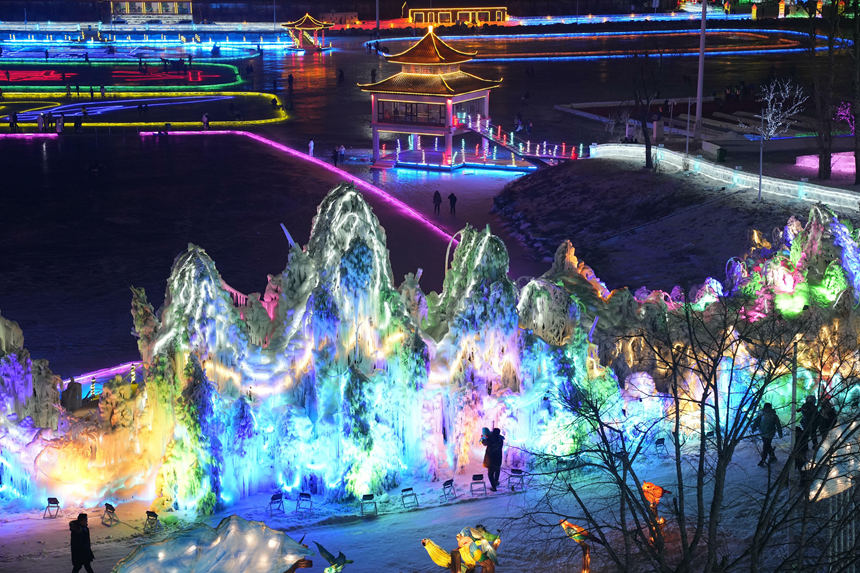 12月12日，長春冰雪新天地開門迎客。人民網記者 李洋攝