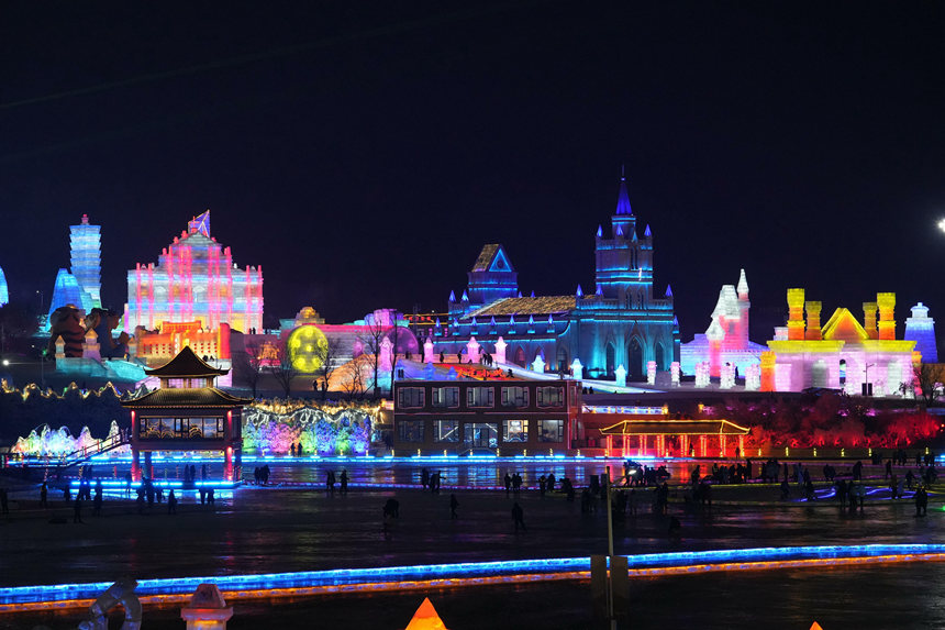 12月12日，長春冰雪新天地開門迎客。人民網記者 李洋攝