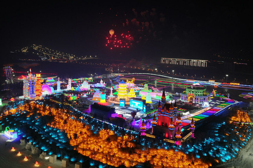 12月12日，長春冰雪新天地開門迎客。人民網 石天蛟攝