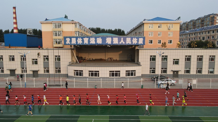 一個個晨練的身影迸發著活力。人民網記者 李思玥攝（資料圖片）