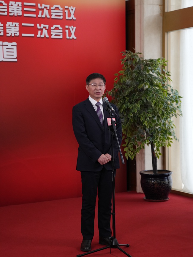 吉林省政協委員、一汽集團研發總院院長、黨委書記王德平。人民網記者李洋攝