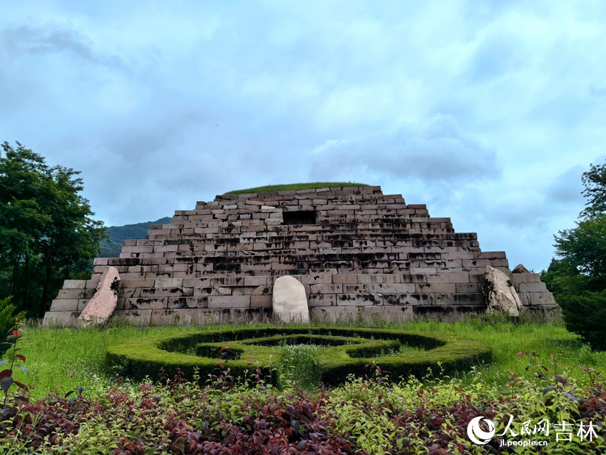長壽王陵是高句麗第二十代王長壽王高璉的陵墓，有“東方金字塔”之稱。人民網記者 王海躍攝