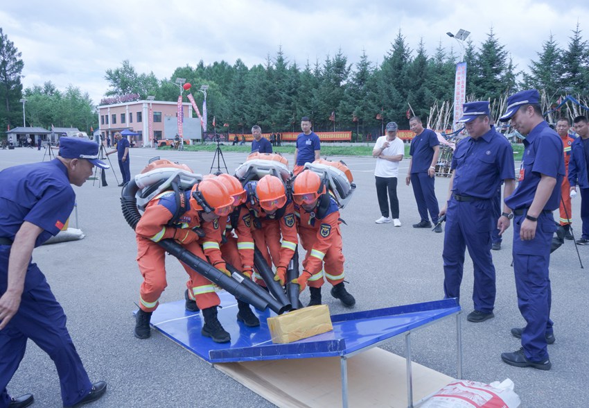 風力滅火機協同戰術比賽現場