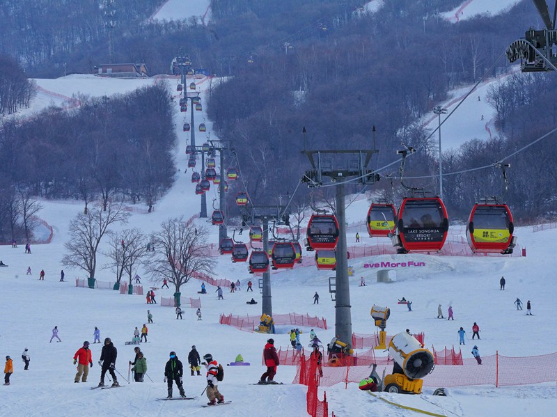 吉林松花湖滑雪度假區。人民網記者李洋攝