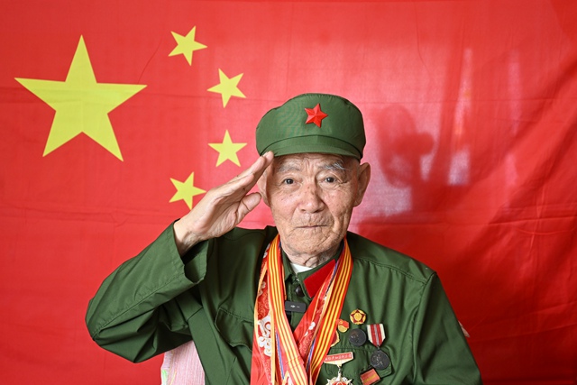 老兵徐洪英。