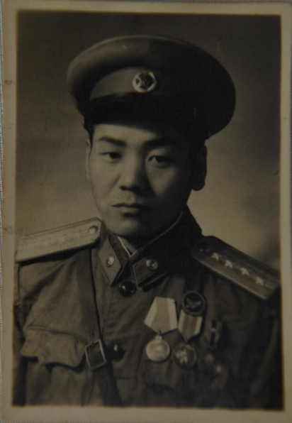 李文惠在部隊服役期間的照片。