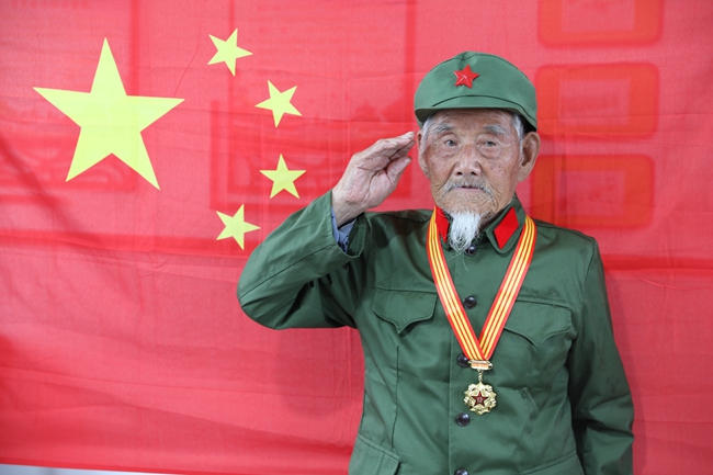 老兵杜德山。