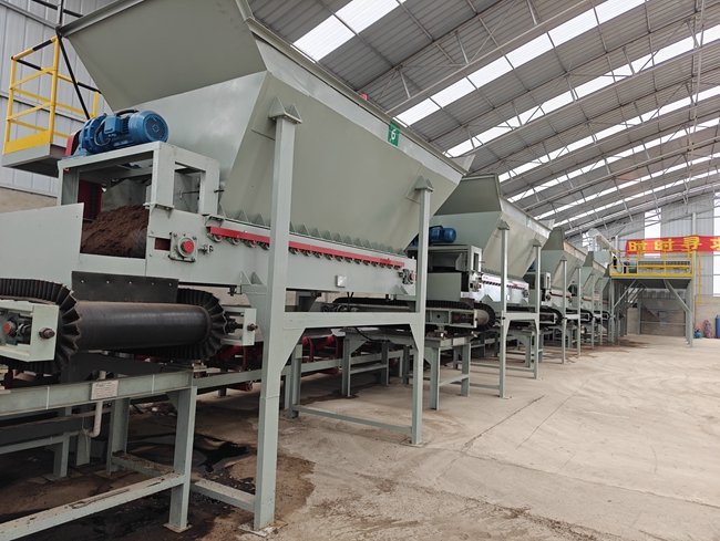 生物質水稻育苗基質生產線。