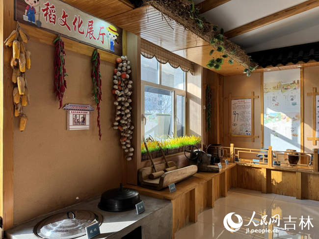 延吉市中央小學?！暗疚幕箯d”。人民網記者 李思玥攝