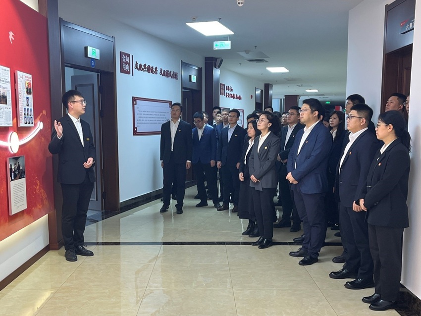 集團公司開展2024年中國一汽新任高級經理培訓。