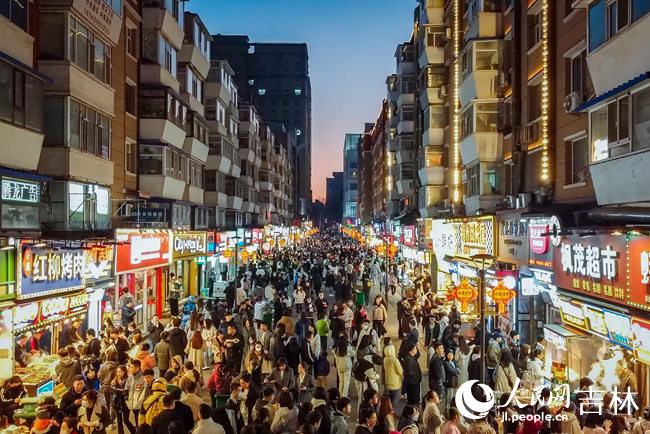 長春桂林路商圈人流如織。（資料照片）人民網記者 李洋攝