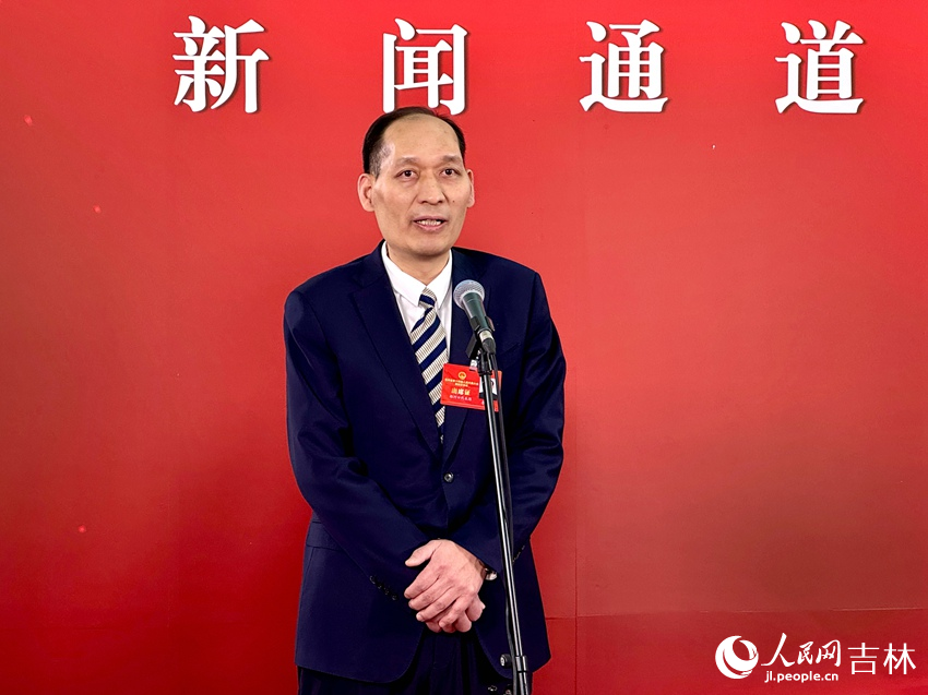 吉林省人大代表、中國一汽科技創新管理部常務副部長李紅建。人民網記者 李思玥攝