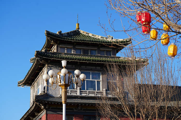 “大屋檐”造型。人民網記者 李洋攝