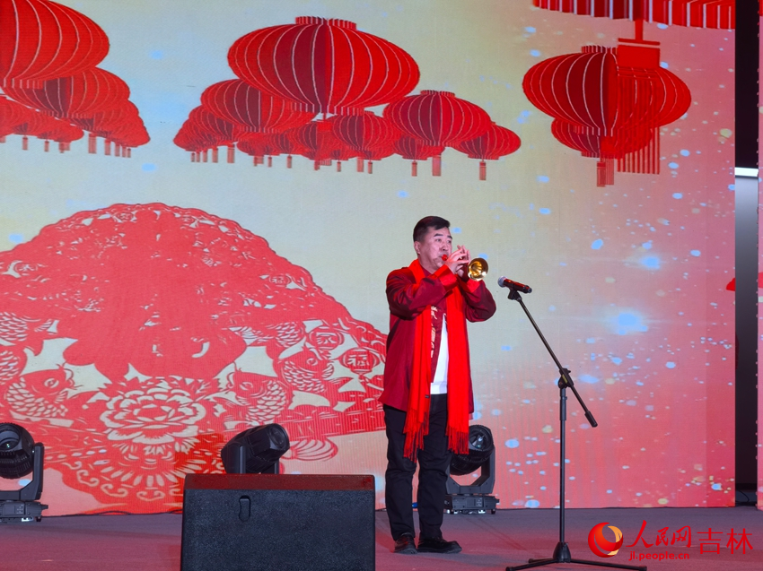 嗩吶獨奏《正月十五鬧雪燈》。人民網記者 馬俊華攝