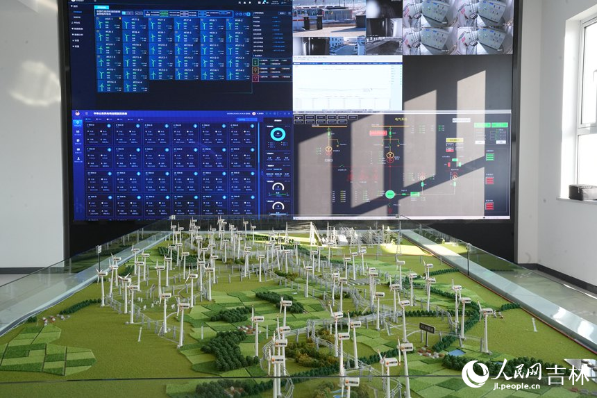 吉林油田昂格風電場內的風機布局展臺。人民網記者 李洋攝