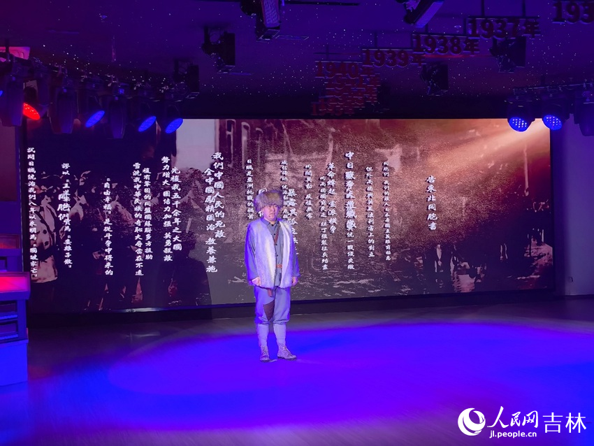 情景演繹《告東北同胞書》。人民網記者 馬俊華攝