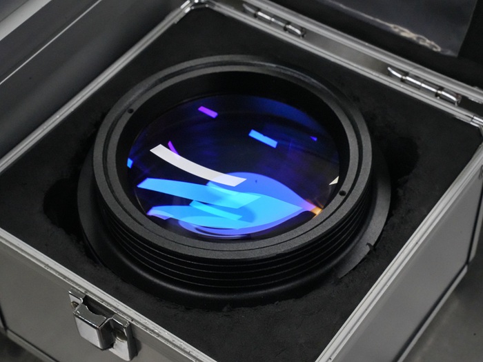 產自巨程智造的ZYGO-100-F1.5標準鏡頭