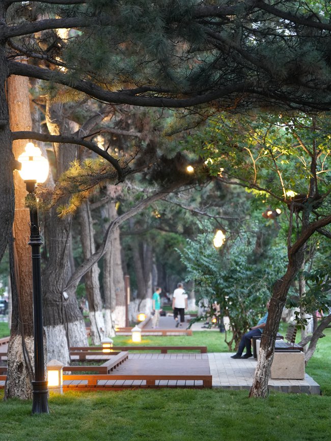 此次街區改造升級，通過“拆圍透綠”讓歷史建筑與城市空間更好地融合。人民網記者 李洋攝