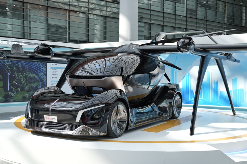 紅旗天輦飛行汽車。人民網記者 李洋攝