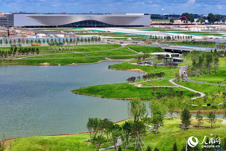 建設中的長春國際航空博覽城。人民網記者 李洋攝
