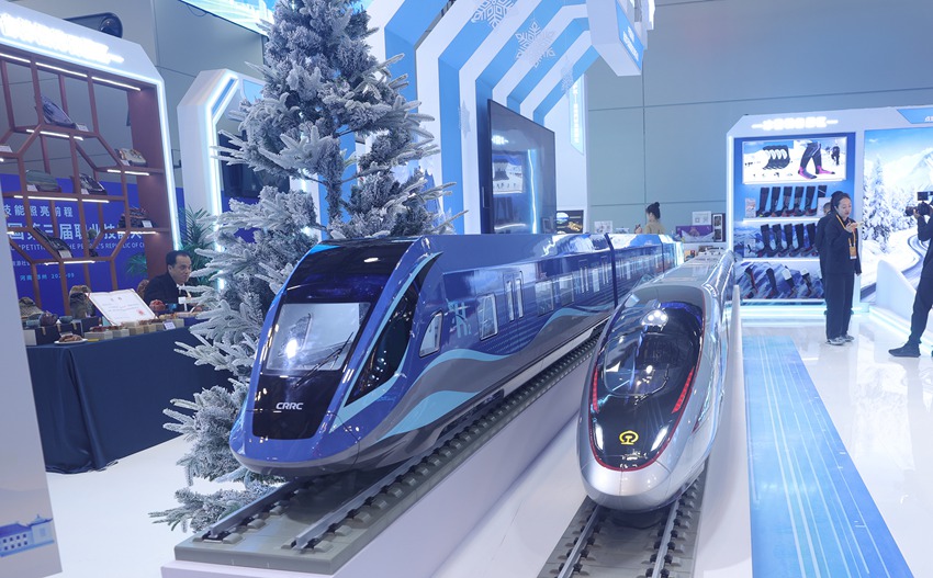 CR400BF-Z復興號智能動車組、中國首列時速160公里氫能源市域列車模型