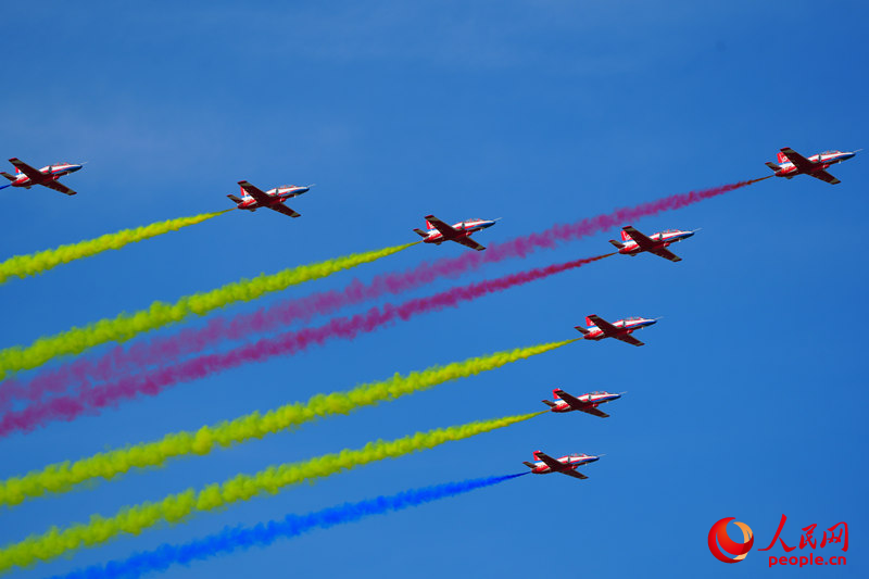 “紅鷹”飛行表演隊。人民網記者 李洋攝