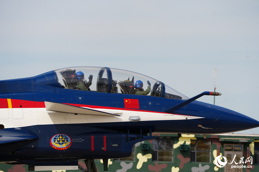 2025年空軍航空開放活動和長春航空展迎來首個公眾日。人民網記者 李洋攝