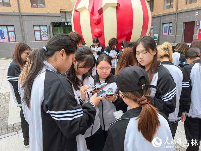 “行走的思政課”圓滿收官。人民網記者 馬俊華攝