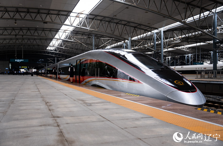 沈白高鐵正式開通運營。人民網記者 邱宇哲攝