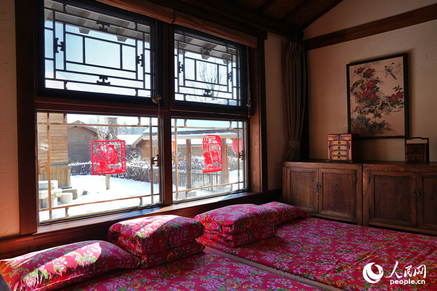 白山市撫松縣雪鄉客?！皷|北風”濃郁的民宿客棧。人民網記者 李洋攝