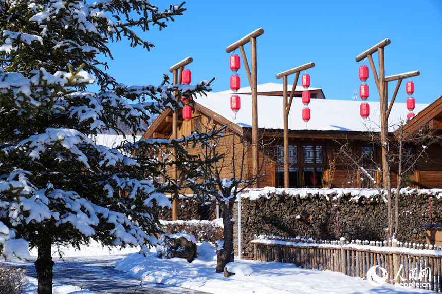 白山市撫松縣雪鄉客棧美景。人民網記者 李洋攝