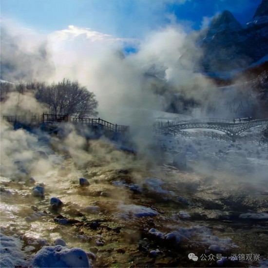 長白山聚龍溫泉群。